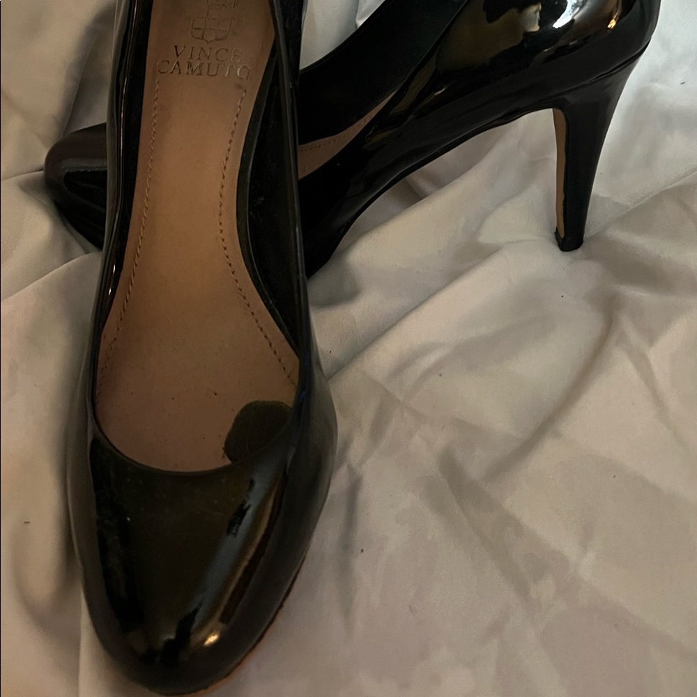 Vince Camuto Black Patent round toe heels